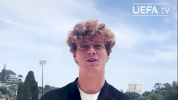 Sinner carica la Nazionale in vista del debutto con l’Albania: “Forza Azzurri!”