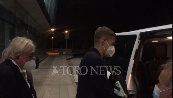 Calciomercato Torino, fatta per Zima: il difensore è arrivato a Caselle - immagine 1