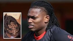 Leao, treccine prima di Juventus-Milan. Ma la nuova acconciatura divide i social