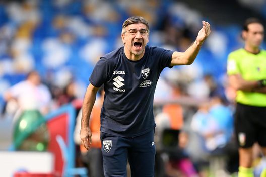 NAPLES, ITALY - OCTOBER 01: Ivan Juric Torino FC coach reacts during the Serie A match between SSC Napoli and Torino FC at Stadio Diego Armando Maradona on October 01, 2022 in Naples, Italy. (Photo by Francesco Pecoraro/Getty Images) Torino, obiettivo fermare la striscia negativa: 4 sconfitte mancano dal 2020- immagine 2