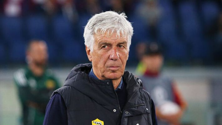 ROME, ITALY - OCTOBER 23: Gian Piero Gasperini, Head Coach of AS Roma, looks on during the UEFA Europa League 2025/26 League Phase MD3 match between AS Roma and FC Viktoria Plzen at Stadio Olimpico on October 23, 2025 in Rome, Italy. (Photo by Paolo Bruno/Getty Images) Roma, la prima diagnosi per Koné! Gasperini: “Ziolkowski, Dovbyk, Soulé e valuteremo Manu” - immagine 1