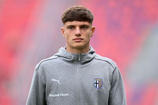 Leoni: “Esame di maturità? Più difficile che giocare a calcio. Mercato? Mi fa piacere che…” Leoni: “Esame di maturità? Più difficile che giocare a calcio. Mercato? Mi fa piacere che…” - immagine 1