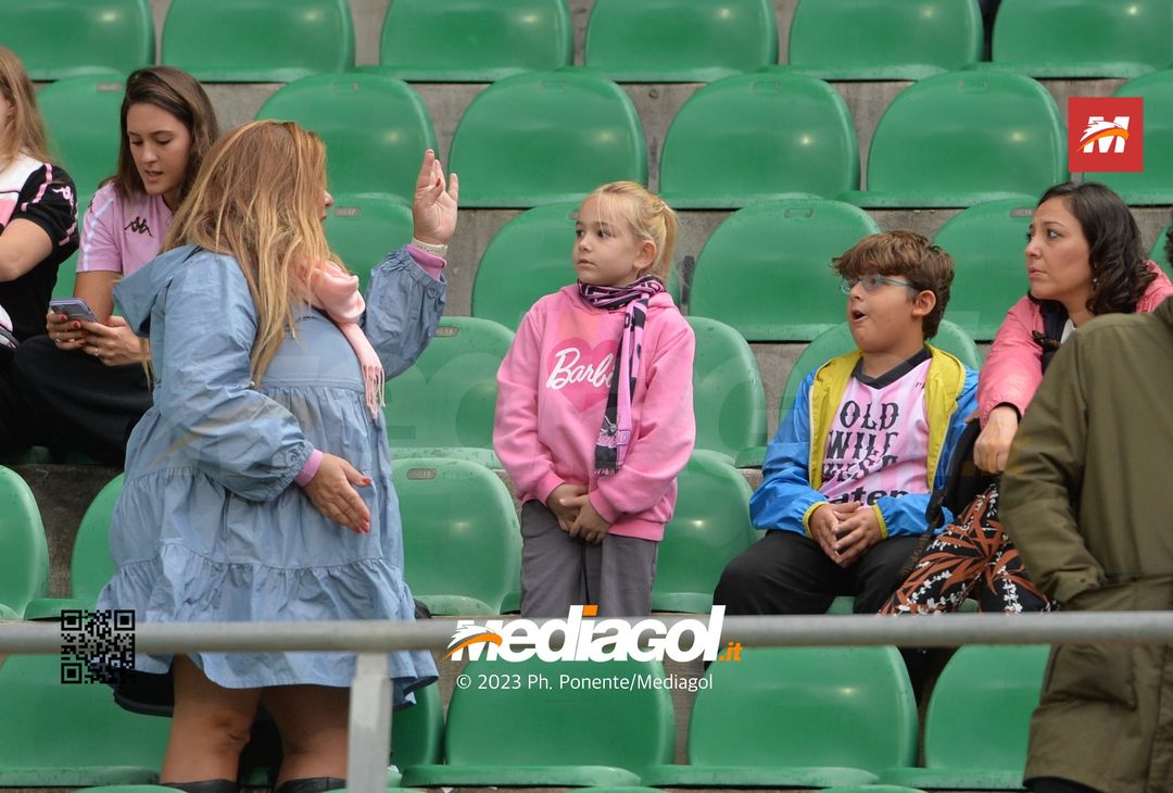FOTOTIFO Palermo-Cittadella 0-1, gli scatti ai tifosi al “Renzo Barbera” (GALLERY) - immagine 74