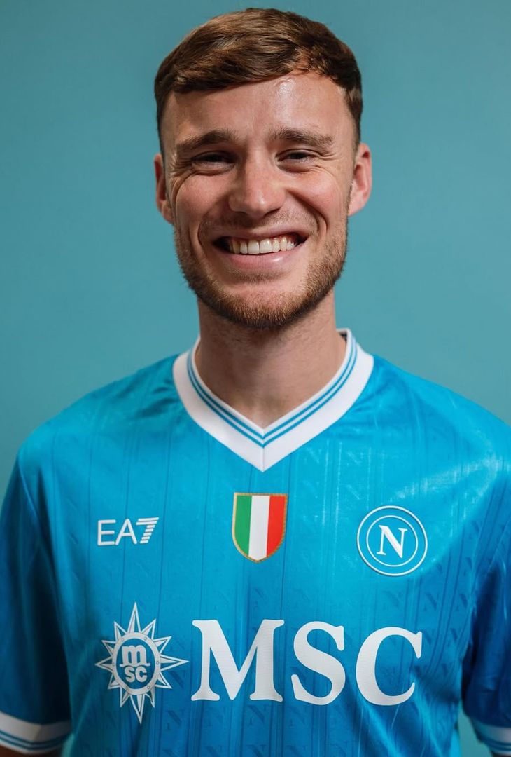 Beukema si veste d’azzurro: le prime foto con la maglia del Napoli – LA FOTOGALLERY - immagine 4