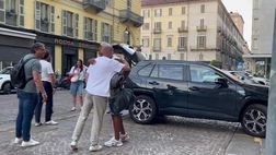 Torino, l’arrivo di Anjorin in città (video)