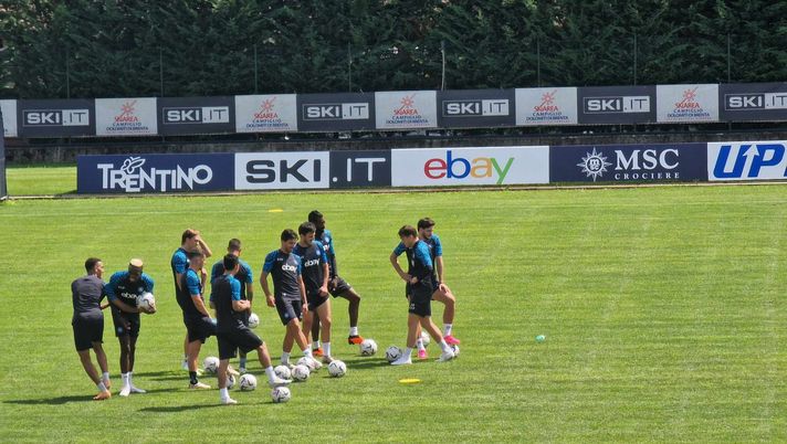 RILEGGI LIVE – Dimaro, DAY 8: prove di 4-3-3 ed esercizi sui tiri da fuori area RILEGGI LIVE – Dimaro, DAY 8: prove di 4-3-3 ed esercizi sui tiri da fuori area - immagine 1