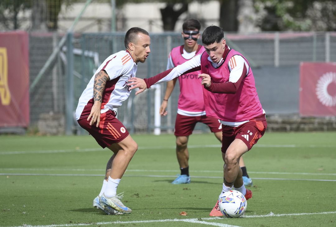 Roma, l’allenamento del venerdì: c’è Pellegrini, out Dybala – FOTOGALLERY - immagine 21