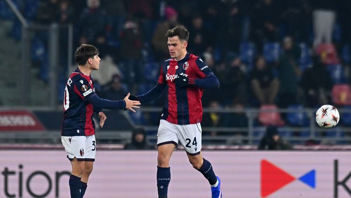 BOLOGNA, ITALY - JANUARY 22: Thijs Dallinga of Bologna Emil Holm of Bologna FC scores the 1-2 goal during the UEFA Europa League 2025/26 League Phase MD7 match between Bologna FC 1909 and Celtic FC at Stadio Renato Dall'Ara on January 22, 2026 in Bologna, Italy. (Photo by Alessandro Sabattini/Getty Images) Cor Sport – Dallinga richiesto dal mercato, il Bologna valuta: problema sostituto - immagine 1