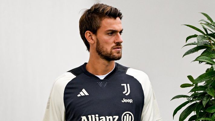 TURIN, ITALY - OCTOBER 20: Daniele Rugani of Juventus during a training session at JTC on October 20, 2023 in Turin, Italy. (Photo by Daniele Badolato - Juventus FC/Juventus FC via Getty Images) UFFICIALE – Rugani lascia la Juve e passa all’Ajax: ecco la formula - immagine 1