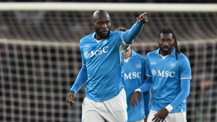 Serie A, Napoli-Roma 1-0: decisivo il gol dell’ex Lukaku, vittoria da primato - immagine 1