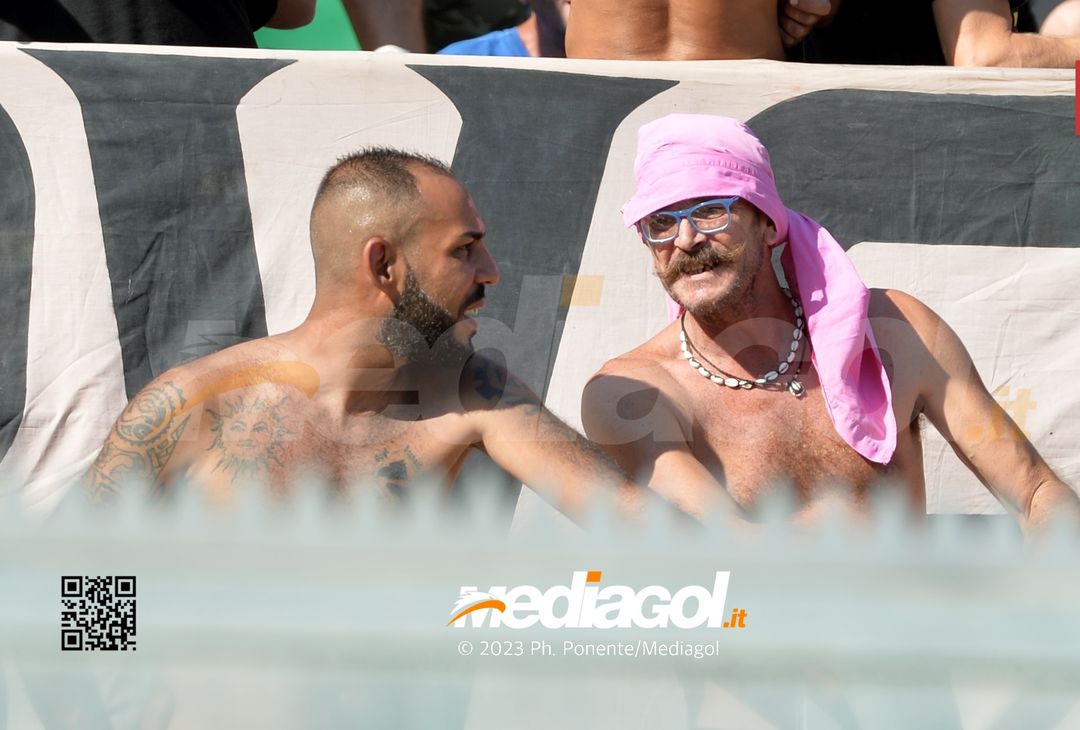 FOTOTIFO Palermo-Sudtirol 2-1, gli scatti ai tifosi al “Renzo Barbera” (GALLERY) - immagine 17