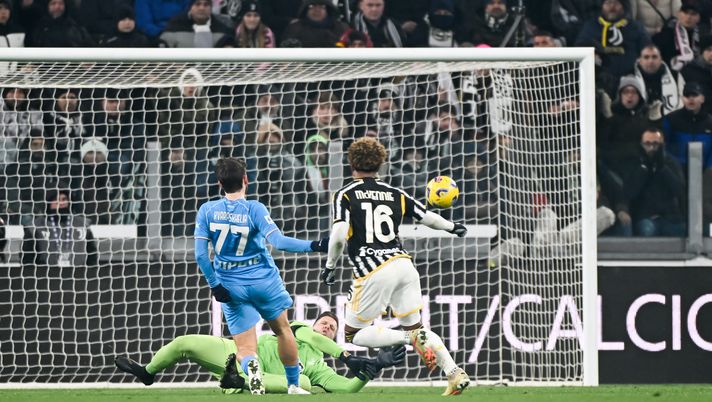 Kvaratskhelia, prima l’errore clamoroso e poi il “blocco” mentale: le pagelle - immagine 1