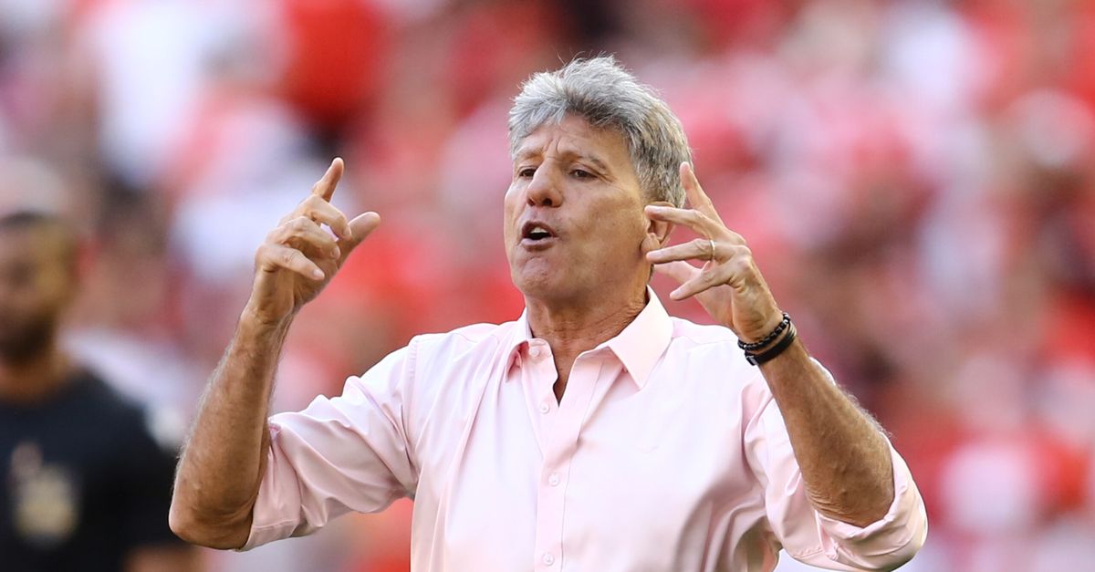 Portaluppi: “Hugo Souza grande portiere, sarebbe pronto. Thiago Silva? Valore aggiunto” Portaluppi: “Hugo Souza grande portiere, sarebbe pronto. Thiago Silva? Valore aggiunto”