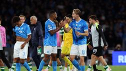 “Riposino pomeridiano” per alcuni calciatori azzurri a Castel Volturno – LA FOTO