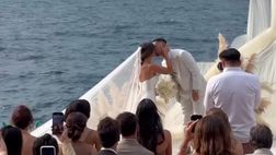 VIDEO / Politano si risposa, la cerimonia in riva al mare: l’arrivo della sposa, le lacrime