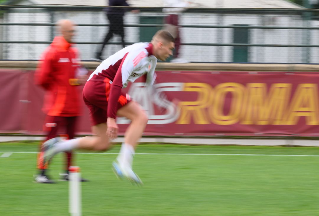 Trigoria, la rifinitura in vista del Tottenham – FOTO GALLERY - immagine 13