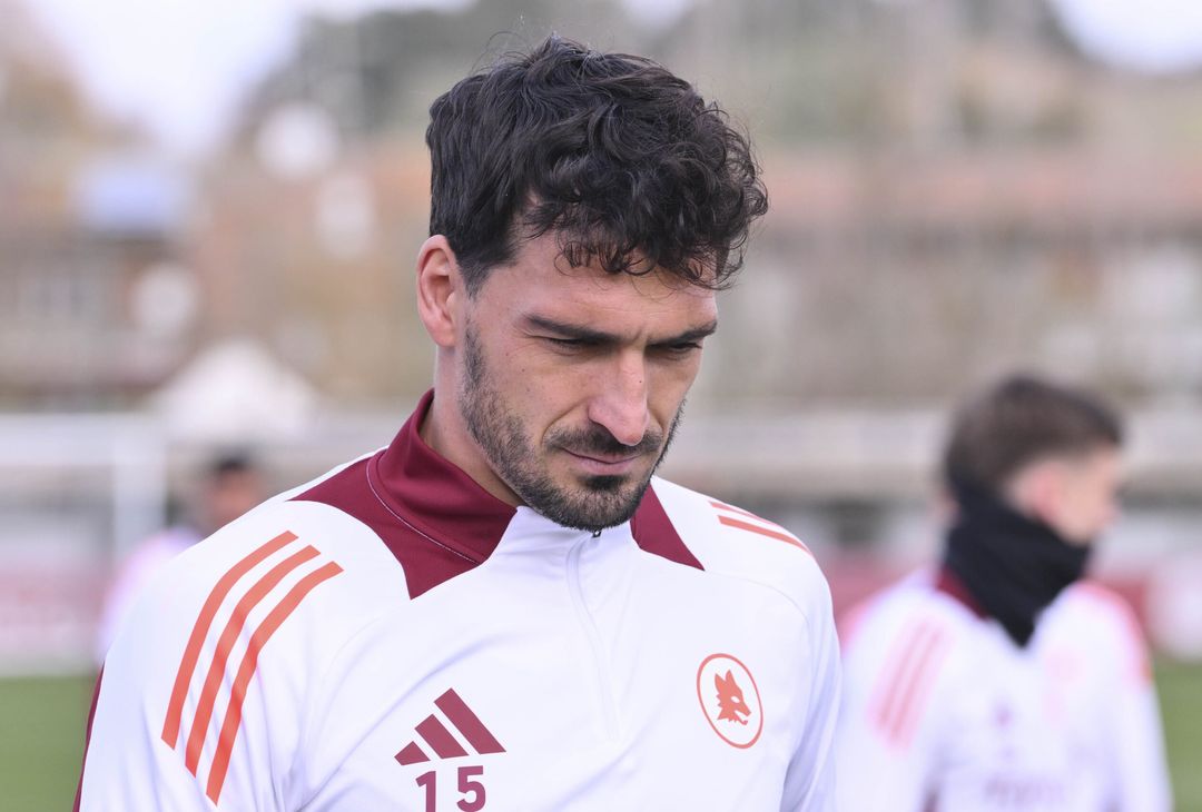 Trigoria, il primo allenamento in vista del Bologna dopo il derby – FOTO GALLERY - immagine 14