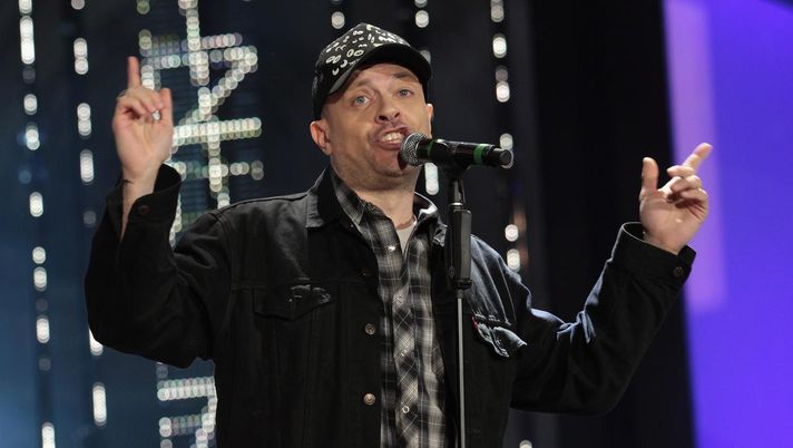 Hanno ucciso l’Uomo Ragno 2? Tutti i dettagli sul seguito della serie tv dedicata agli 883 - immagine 1