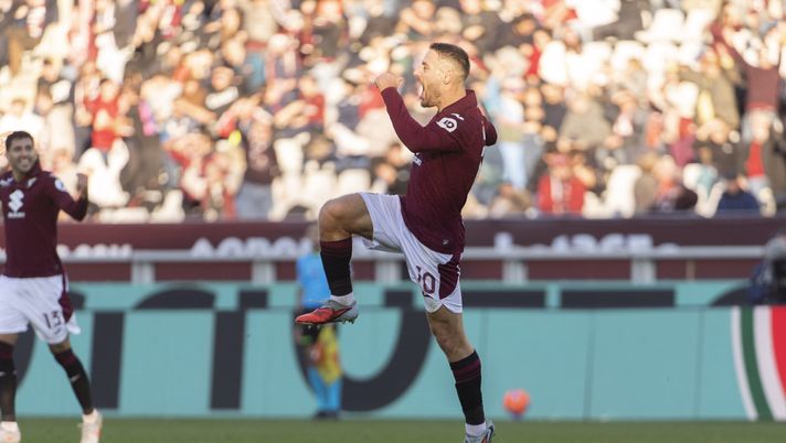 TURIN, ITALY - DECEMBER 13: Nikola Vlasic of Torino FC celebrates a goal during the Serie A match between Torino FC and US Cremonese at Stadio Olimpico Grande Torino on December 13, 2025 in Turin, Italy. (Photo by Stefano Guidi - Torino FC/Torino FC 1906 via Getty Images) Torino-Cremonese 1-0: la zampata di Vlasic ridà i tre punti ai granata - immagine 1