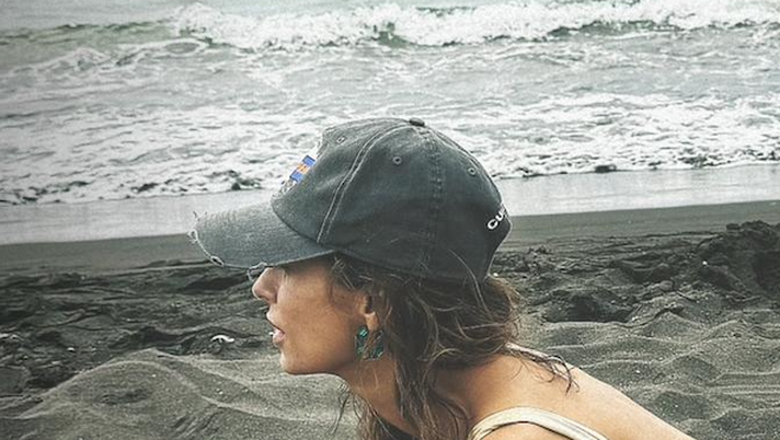 Canalis, fisico stratosferico in costume. Lato B spaziale per Elisabetta  Canalis, fisico stratosferico in costume. Lato B spaziale per Elisabetta - immagine 1