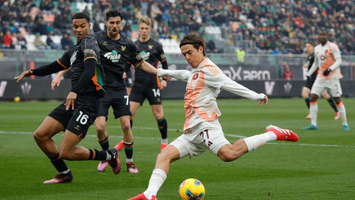 Serie A, Venezia-Roma 0-1: Dybala dal dischetto affonda i lagunari - immagine 1