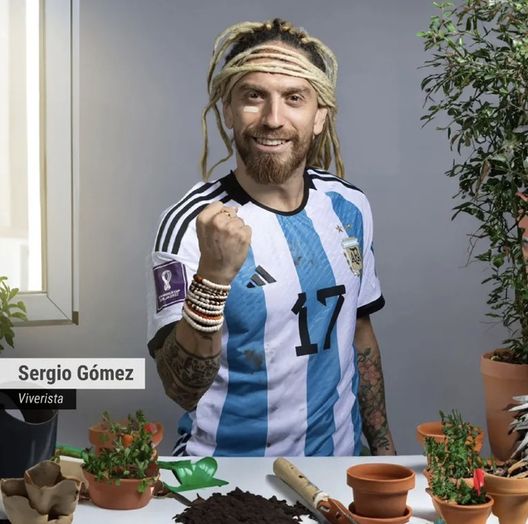 Intelligenza Artificiale, il designer trasforma Messi & Co. in idraulici e dog sitter…- immagine 11