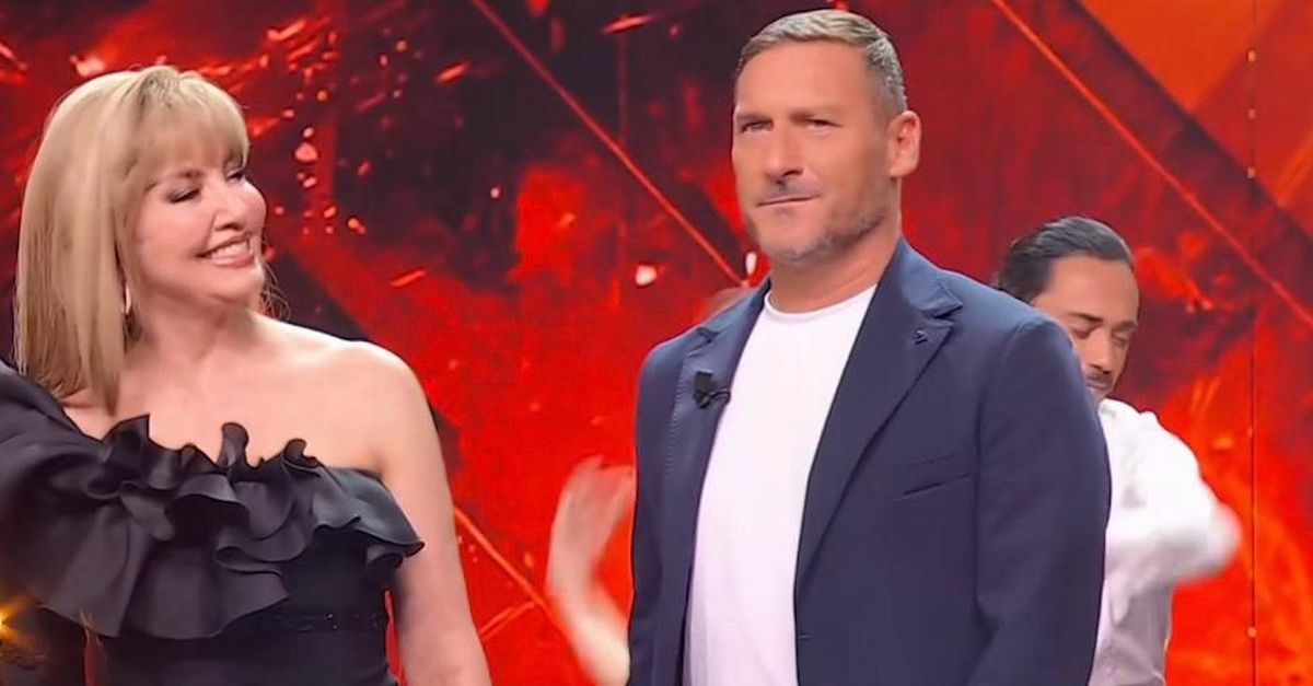 Francesco Totti, da Campione a Icona TV: Tra Scherzi, Emozioni e Vita di Famiglia