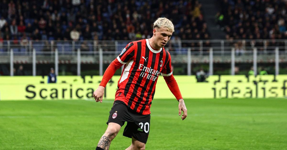 Milan, Ordine: “Black out inspiegabili”. Poi rivela il rimprovero ad Alex Jimenez Milan, Ordine: “Black out inspiegabili”. Poi rivela il rimprovero ad Alex Jimenez
