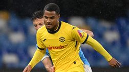 Cagliari-Verona, le formazioni ufficiali. Perilli in porta, Sarr e Orban in avanti