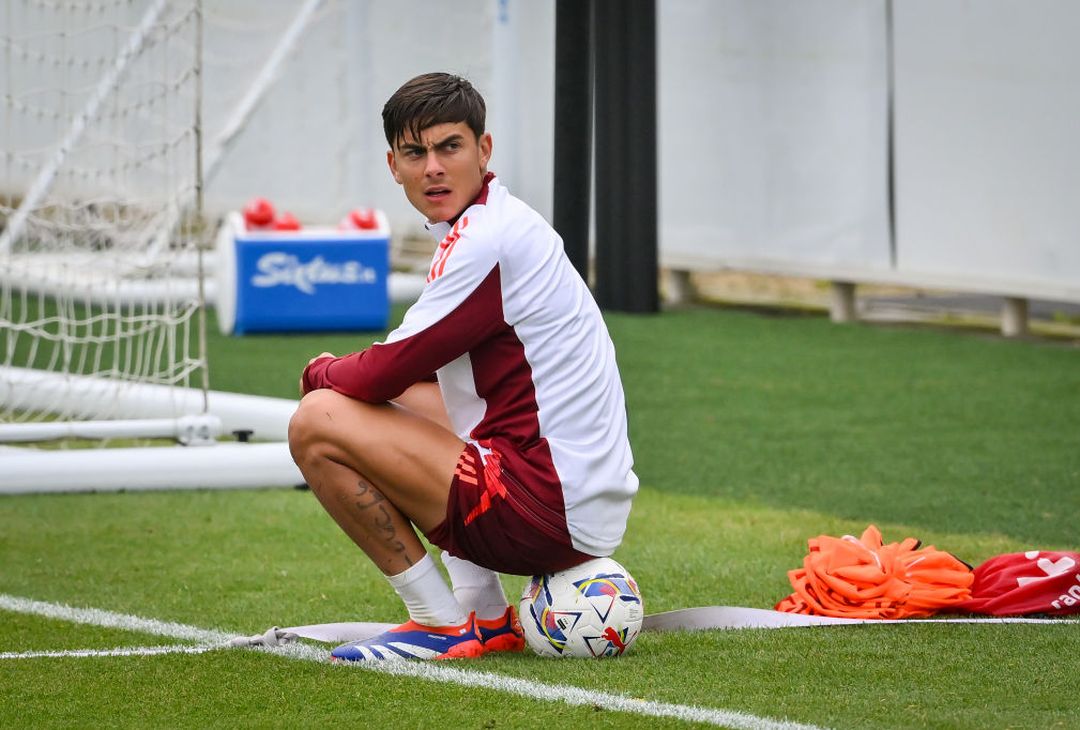 Ritiro Roma, Dovbyk scalda i motori: le indicazioni di De Rossi – FOTO GALLERY - immagine 38