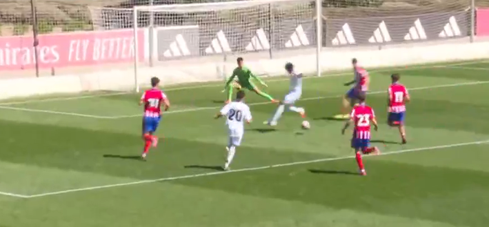 Enzo Alves, figli di Marcelo, dà spettacolo: pazzesco assist 'alla Guti' con il Real Madrid U19 (Fonte Video Account X Real Madrid Fabrica)