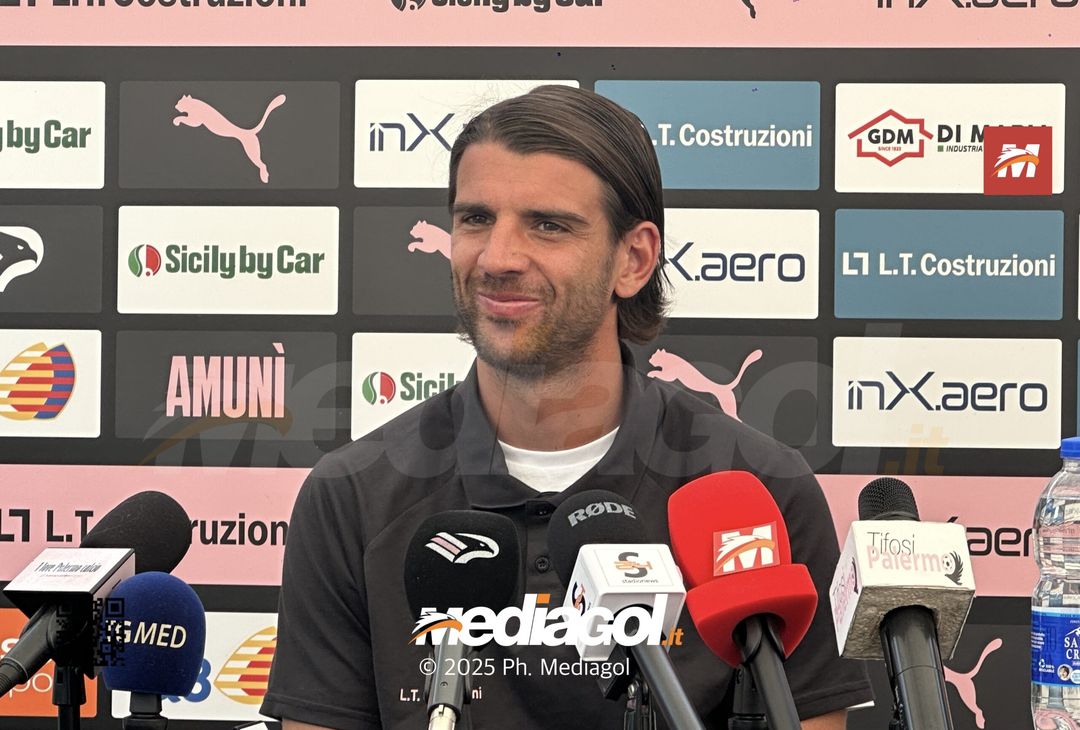 FOTO, Ceccaroni: sorrisi e promesse in conferenza stampa - immagine 24