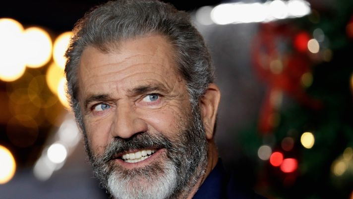Hollywood sbarca all’Olimpico: Mel Gibson sugli spalti per Roma-Verona - immagine 1