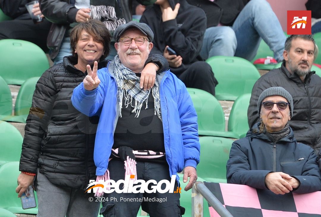 FOTOTIFO Palermo-Modena 4-2, gli scatti ai tifosi al “Renzo Barbera” (GALLERY) - immagine 42