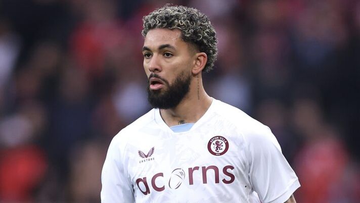 LILLE, FRANCE - APRIL 18: Douglas Luiz of Aston Villa during the UEFA Europa Conference League 2023/24 Quarter-final second leg match between Lille OSC and Aston Villa at Stade Pierre-Mauroy on April 18, 2024 in Lille, France. (Photo by Alex Pantling/Getty Images) (Photo by Alex Pantling/Getty Images) Juve, i dettagli per Douglas Luiz: la valutazione degli scambi e retroscena United - immagine 1