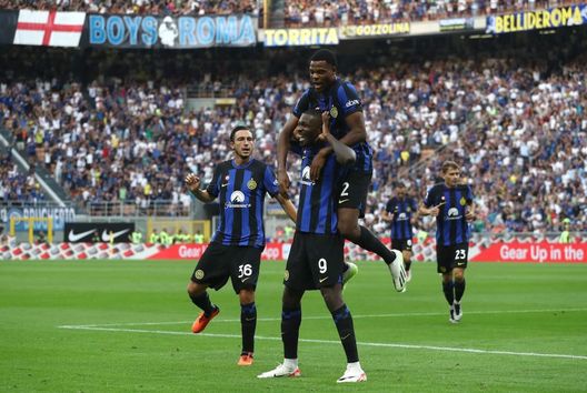Inter Thuram Dumfries
