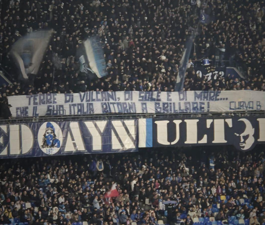 Napoli-Fiorentina, striscione della Curva B per le vittime del ciclone Harry – FOTO- immagine 2