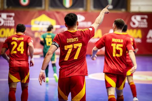 Roma 1927 Futsal, prima vittoria: Pesaro battuto 5-3- immagine 2