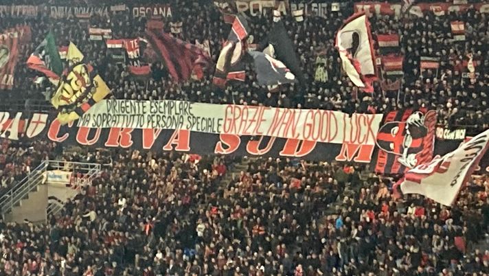 Milan-Fiorentina, il saluto della Curva Sud ad Ivan Gazidis (FOTO PM)