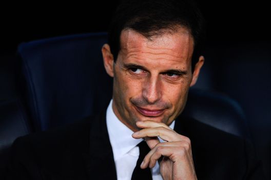BARCELONA, SPAIN - NOVEMBER 06: Head coach Massimiliano Allegri of AC Milan looks on during the UEFA Champions League Group H match Between FC Barcelona and AC Milan at Camp Nou on November 6, 2013 in Barcelona, Spain. (Photo by David Ramos/Getty Images) Allegri Milan