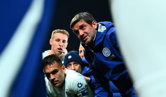 RIYADH, SAUDI ARABIA - DECEMBER 19: Head coach of FC Internazionale Cristian Chivu reacts before the penalty kick during the Supercoppa Italiana semifinal match between Bologna FC 1909 and FC Internazionale at King Saud University Stadium on December 19, 2025 in Riyadh, Saudi Arabia. (Photo by Mattia Pistoia - Inter/Inter via Getty Images) Inter Chivu