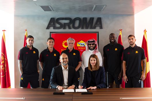 As Roma Roma, Riyadh Season è il nuovo main sponsor. Col Servette giocano Bove e Lukaku- immagine 2