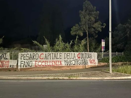 Foto tratta da Account Facebook 'Tifoserie Marchigiane'