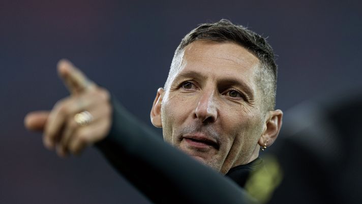 WUHAN, CHINA - NOVEMBER 26: Former Italian football player Marco Materazzi during the 2023 World Super-footballer Games between American Star Team and European Star Team at Wuhan Sports Center on November 26, 2023 in Wuhan, China. (Photo by Wang He/Getty Images) Esonero De Rossi, Materazzi attacca i Friedkin: “Devono fare pace col cervello” - immagine 1
