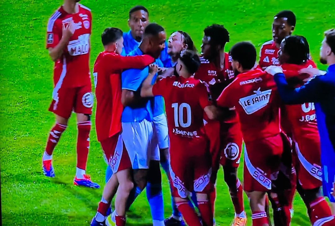 GALLERY Napoli-Brest, clamorosa rissa fra Natan e Del Castillo nel finale - immagine 3