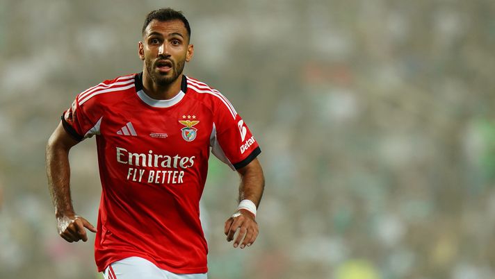 FARO, PORTUGAL - JULY 31: Vangelis Pavlidis of SL Benfica during the Portuguese Super Cup match between Sporting CP and SL Benfica at Estadio Algarve on July 31, 2025 in Faro, Portugal. (Photo by Gualter Fatia/Getty Images) Benfica-Santa Clara, dove vedere la partita in diretta TV ed in streaming LIVE - immagine 1