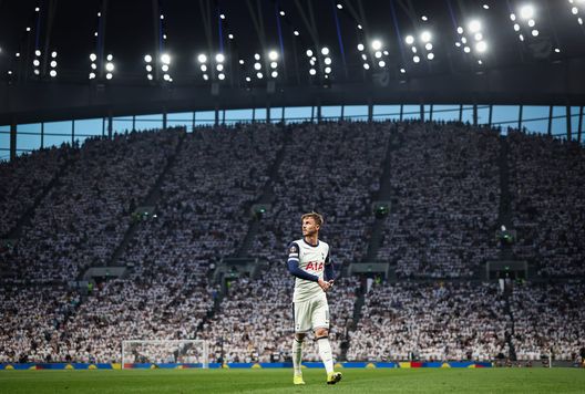 James Maddison del Tottenham Hotspur. (Foto di Ryan Pierse/Getty Images) Shock Maddison, fuori fino a fine stagione: salterà Bodo/Glimt-Tottenham e l’eventuale finale- immagine 3