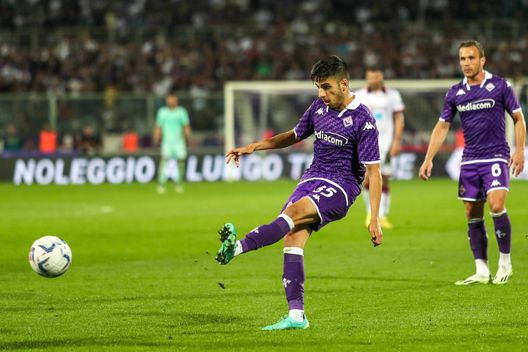 GERMOGLI PH: 2 OTTOBRE 2023 FIRENZE STADIO ARTEMIO FRANCHI SERIE A FIORENTINA VS CAGLIARI NELLA FOTO PARISI Monti: “Giovedì Italiano ha sbagliato. Parisi? Servirà tanto”- immagine 2