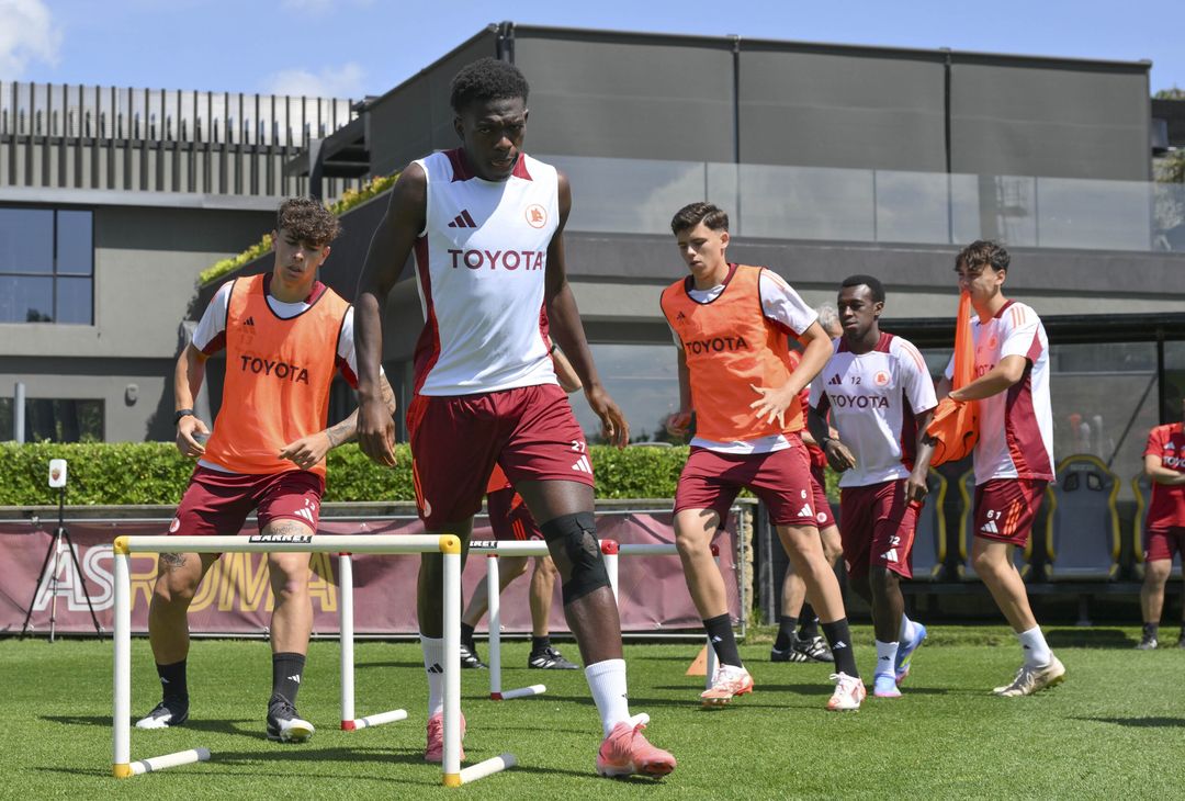 Trigoria, la ripresa degli allenamenti in vista del Torino – FOTO GALLERY - immagine 18