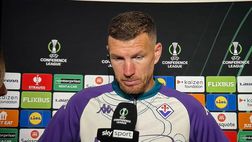 Fiorentina battuta 1-0 dall’AEK. Sfogo clamoroso di Dzeko: “Facciamo cagare? Ok, ma i tifosi…”